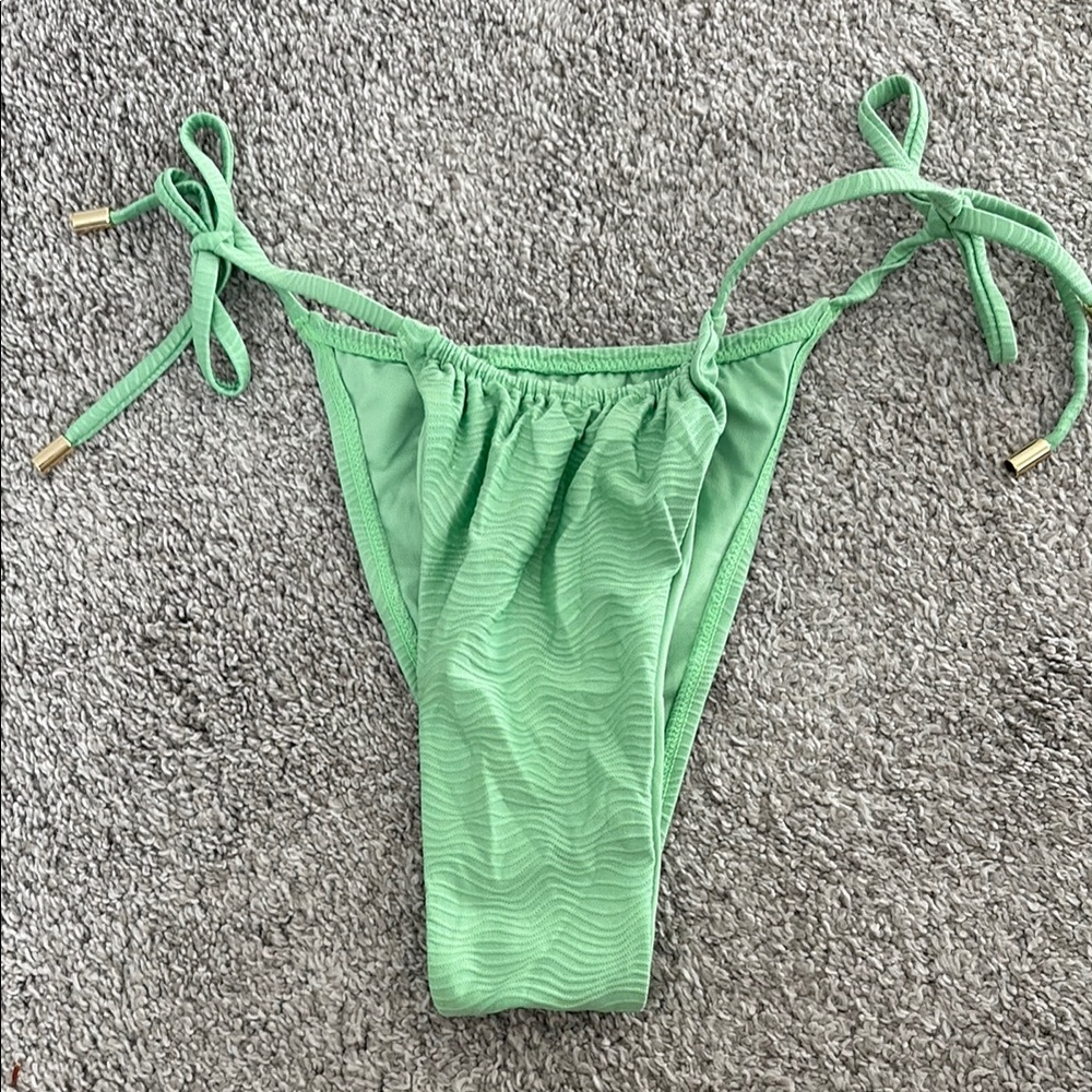 Monday Swimwear Isla Mujeres Bottom - Pistachio Wave